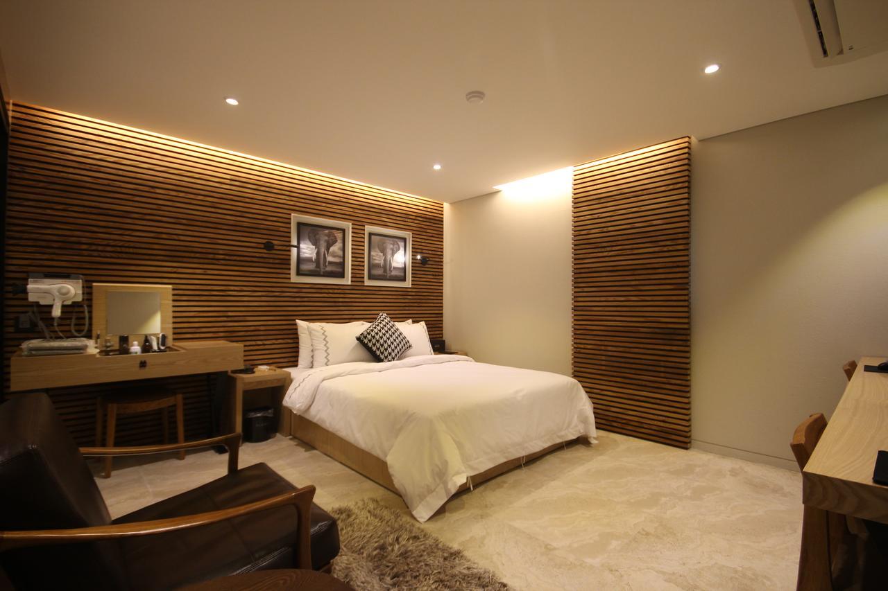 Jeonju Mari Hotel Екстер'єр фото