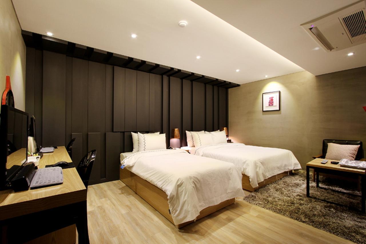 Jeonju Mari Hotel Екстер'єр фото